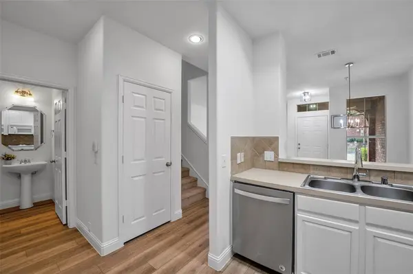 152 Henrietta Street, Lewisville, TX 75057