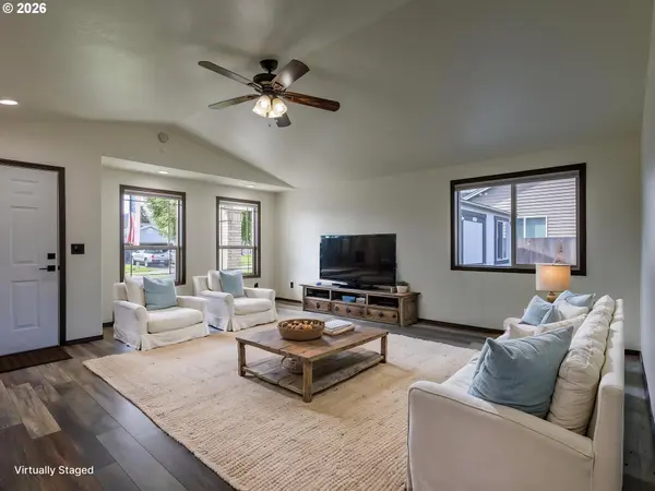 304 E WILSON ST, Yacolt, WA 98675