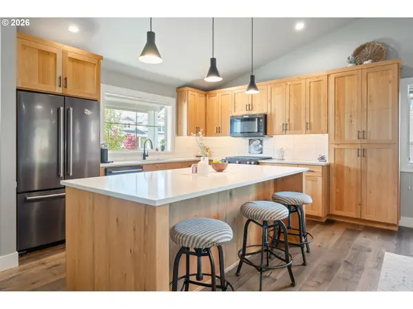 3297 KORBEL ST, Eugene, OR 97404