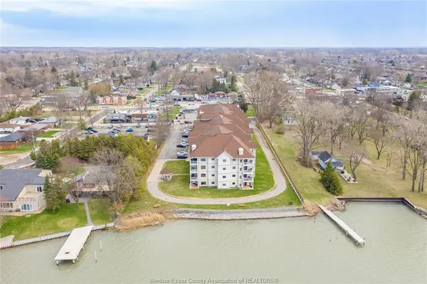 40 ADAMS Lane #114, Lasalle, ON N9J 3R4