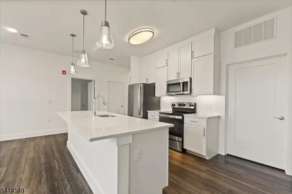 450 Springfield Ave #203, Berkeley Heights Twp., NJ 07922