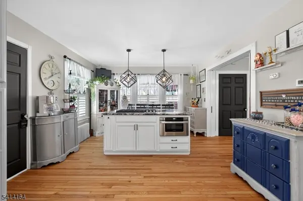 151 Beechwood Ave, Middlesex Boro, NJ 08846