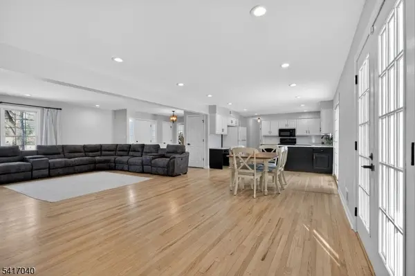 100 Knickerbocker Dr, Montgomery Twp., NJ 08502