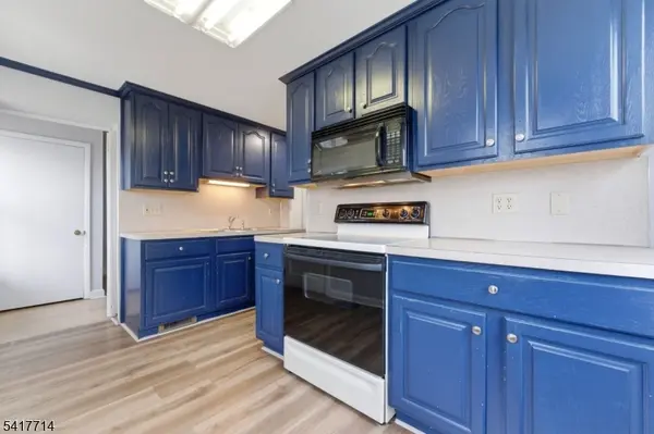 575 Memorial Pkwy, Phillipsburg Town, NJ 08865