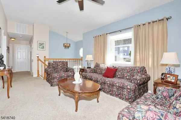 79 Highview Ter, Rockaway Twp., NJ 07801