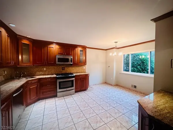 38 Park St8-G #G, Florham Park Boro, NJ 07932