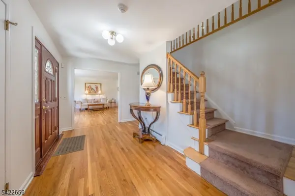 47 Village Rd, Florham Park Boro, NJ 07932