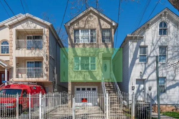 1049 Lafayette St #1, Elizabeth City, NJ 07201