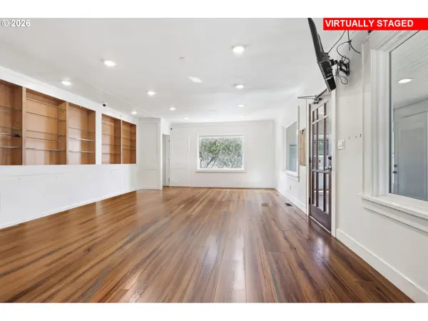 1528 SE HOLGATE BLVD, Portland, OR 97202