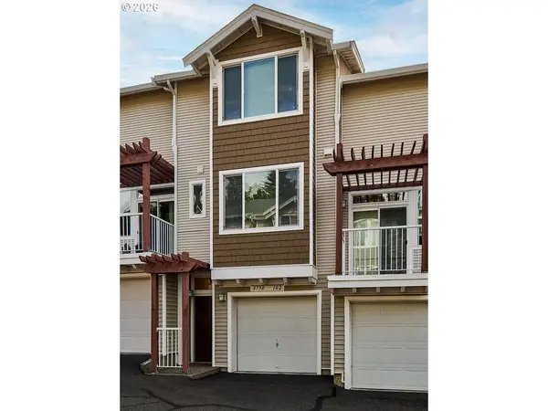 8790 SW 147TH TER #102, Beaverton, OR 97007