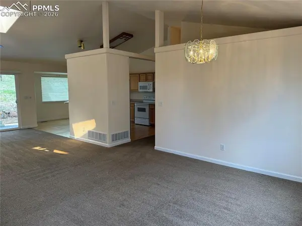 2315 Rossmere ST, Colorado Springs, CO 80919