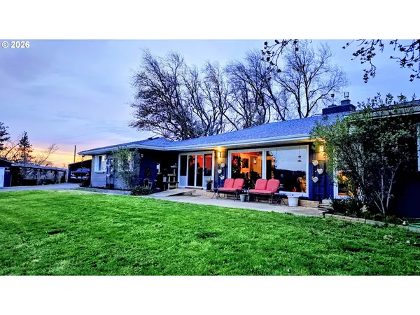 120 HAMMEL RD, Eagle Point, OR 97524