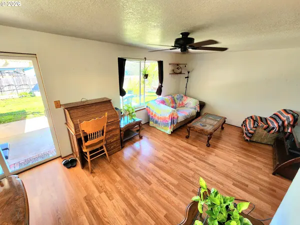 274 GEORGINNA DR, Roseburg, OR 97471