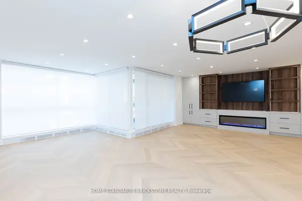 61 St Clair AVE W #805, Toronto C02, ON M4V 2Y8