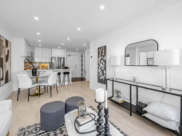 935 Sheppard AVE W #712, Toronto C06, ON M3H 2T7