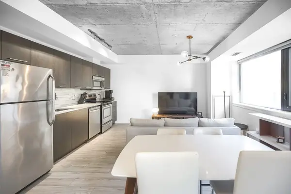 400 Wellington ST W #302, Toronto C01, ON M5V 0B5