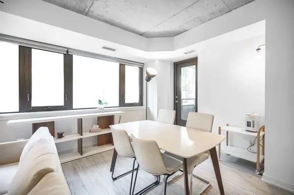 400 Wellington ST W #302, Toronto C01, ON M5V 0B5