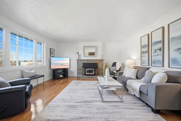 45 Andrew AVE, Toronto E08, ON M1M 3H1