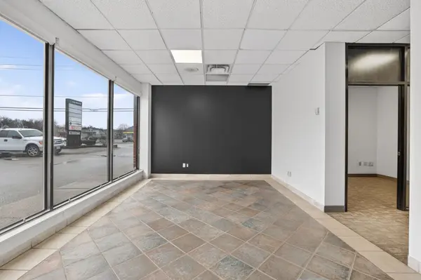 15 Harwood AVE S, Ajax, ON L1S 2B9