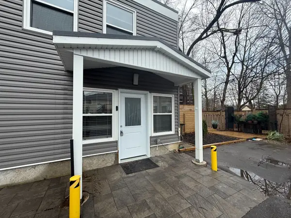 33 Lincoln ST #Unit B, Ajax, ON L1S 6C4