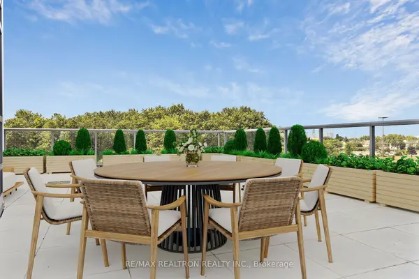 30 Upper Mall WAY #211A, Vaughan, ON L4J 0L7