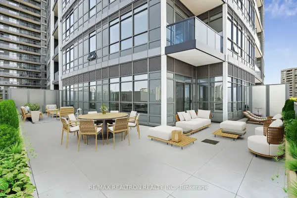 30 Upper Mall WAY #211A, Vaughan, ON L4J 0L7