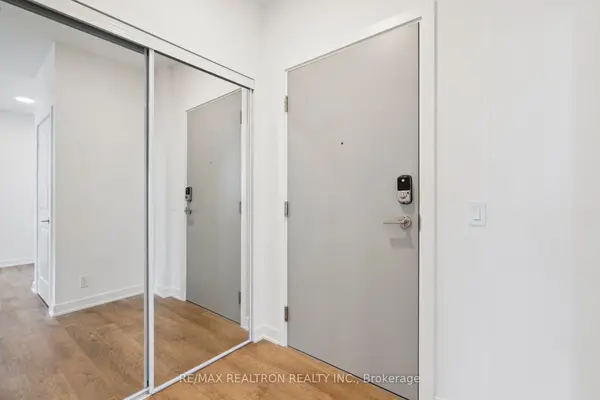 30 Upper Mall WAY #211A, Vaughan, ON L4J 0L7