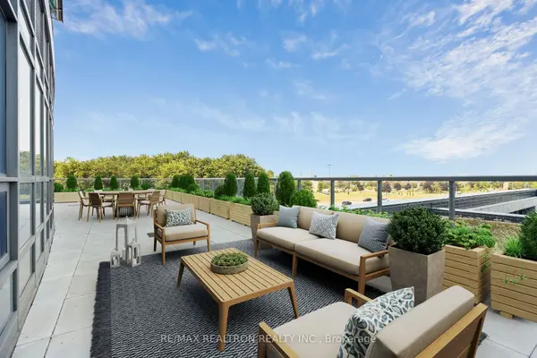 30 Upper Mall WAY #211A, Vaughan, ON L4J 0L7