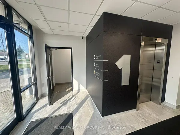 1135 Stellar DR #Full Wing Suite, Newmarket, ON L3Y 7B8