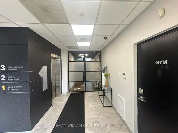 1135 Stellar DR #Executive Wing, Newmarket, ON L3Y 7B8