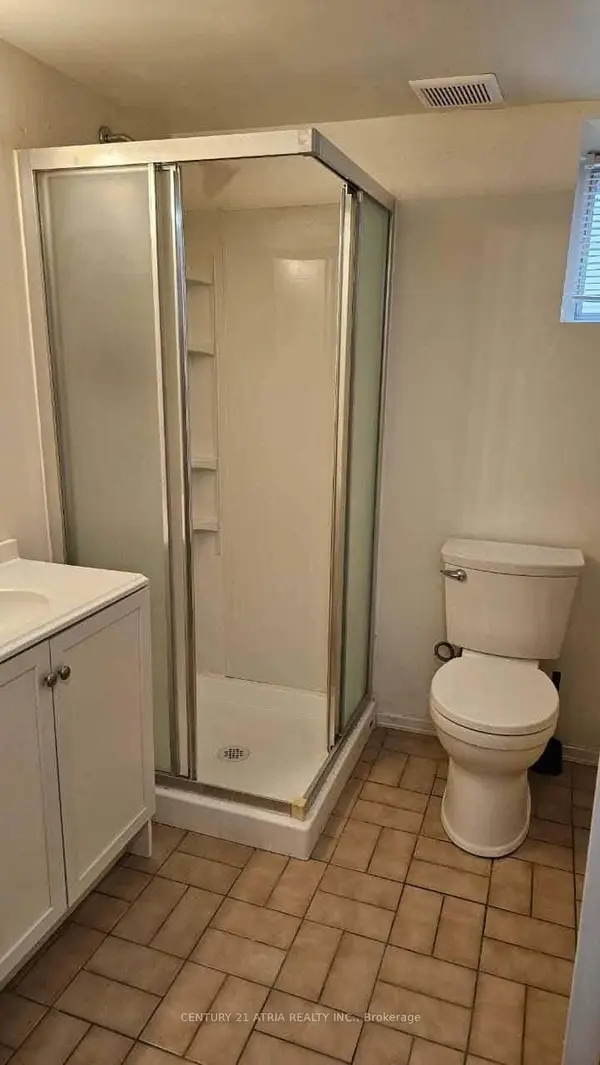 38 Harding BLVD #Bsmt 2, Richmond Hill, ON L4C 1S8