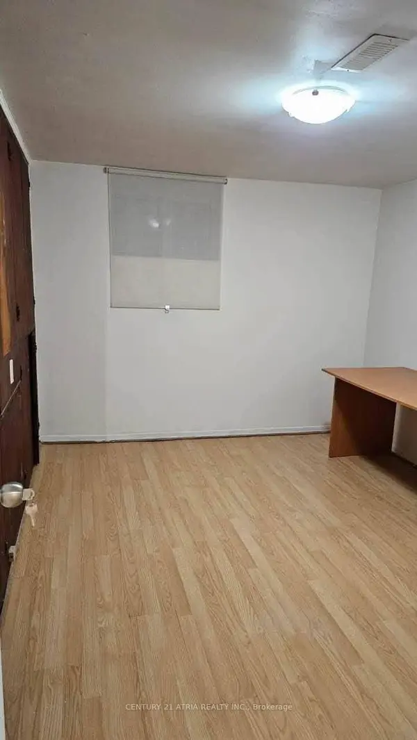 38 Harding BLVD #Bsmt 2, Richmond Hill, ON L4C 1S8