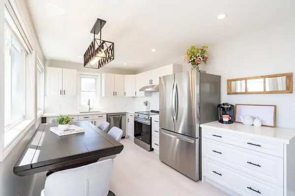 282 Robins Point RD, Tay, ON L0K 2A0