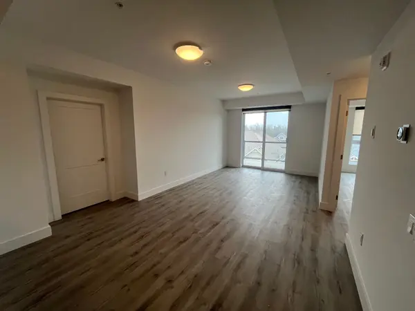 4 Kimberly LN #309, Collingwood, ON L9Y 5B4