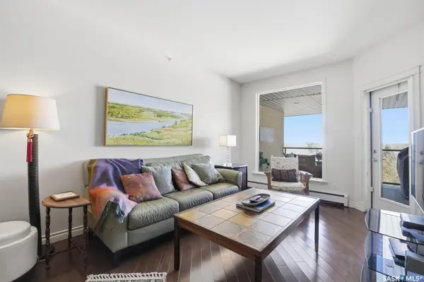 615 Saskatchewan CRESCENT W #402, Saskatoon, SK S7M 0A5