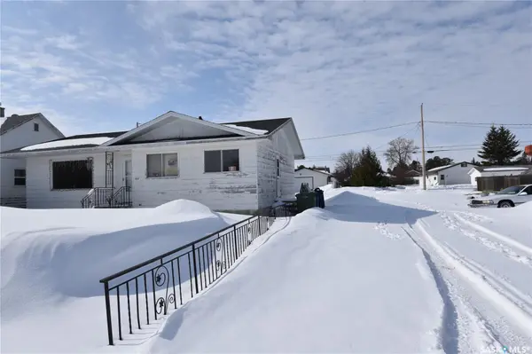 402-404 1st STREET W, Nipawin, SK S0E 1E0
