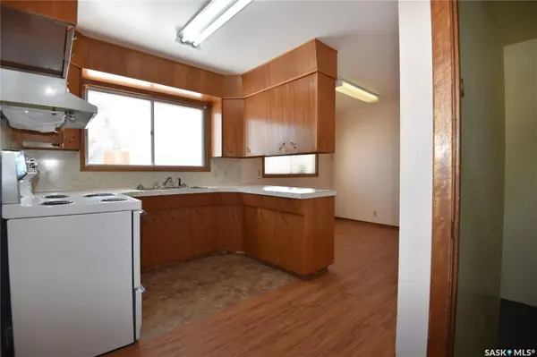 402-404 1st STREET W, Nipawin, SK S0E 1E0