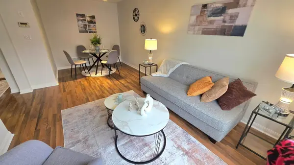 5980 Whitehorn AVE #156, Mississauga, ON L5V 2Y3