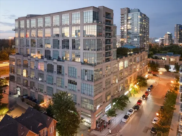 300 Manitoba ST #PH416, Toronto W06, ON M8Y 4G6