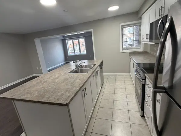 121 Frost CT, Milton, ON L9E 1G2