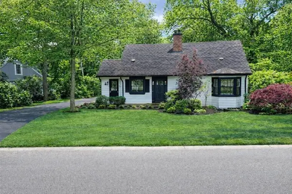 804 Shadeland AVE, Burlington, ON L7T 2M1