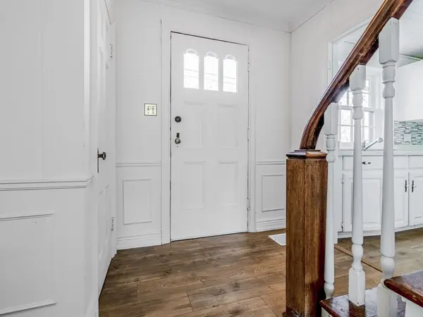 804 Shadeland AVE, Burlington, ON L7T 2M1