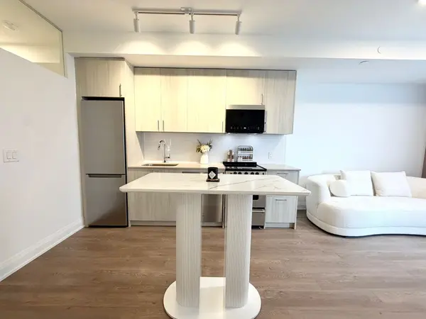 3250 Carding Mill TRL #425, Oakville, ON L6M 1L3