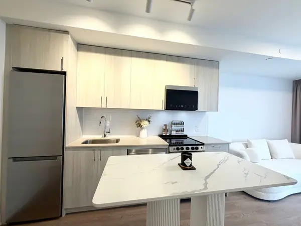 3250 Carding Mill TRL #425, Oakville, ON L6M 1L3