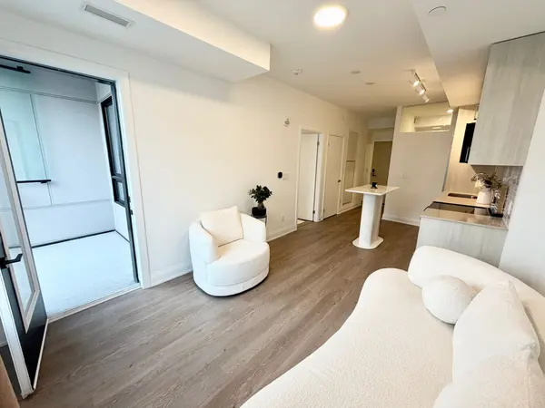 3250 Carding Mill TRL #425, Oakville, ON L6M 1L3