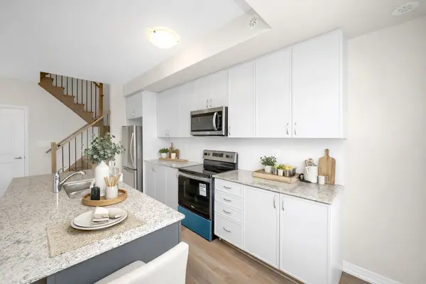 1565 ROSE WAY #115, Milton, ON L9T 7E7