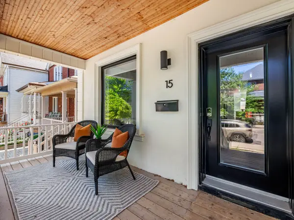 15 Melville AVE, Toronto W02, ON M6G 1Y1