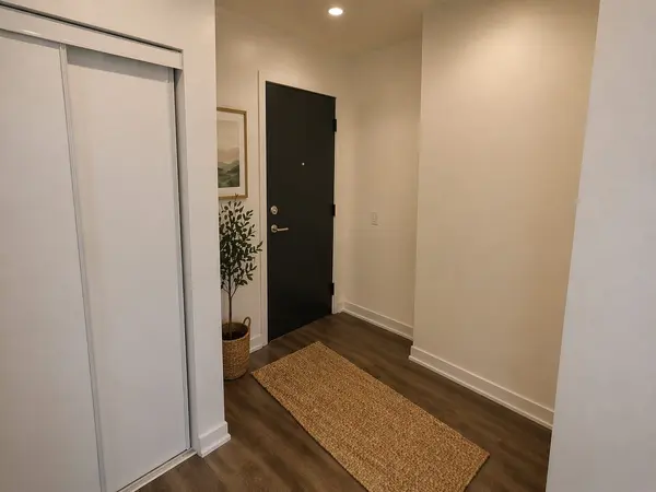 1808 St Clair AVE W #614, Toronto W03, ON M6N 0C1