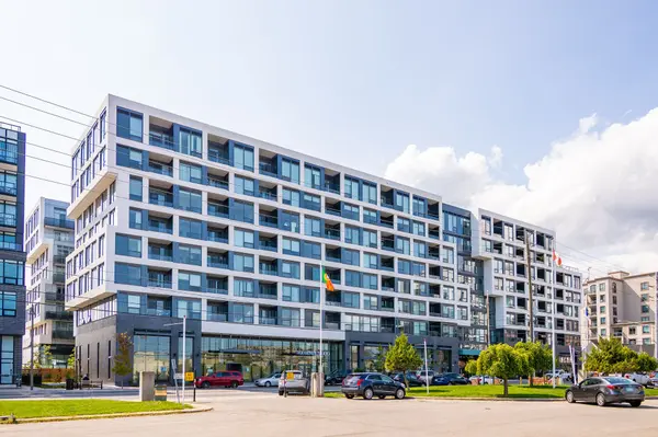 2450 Old Bronte RD #607, Oakville, ON L6M 5P6