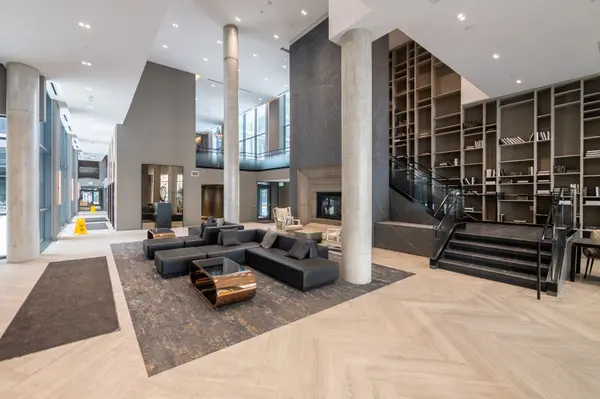 2450 Old Bronte RD #607, Oakville, ON L6M 5P6